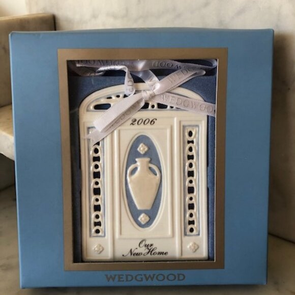 WEDGWOOD 2006 Our New Home Porcelain Ornament IOB - Picture 1 of 16